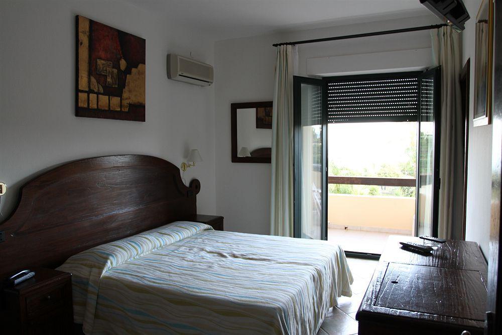 Hotel Mediterraneo Santa Maria Navarrese Eksteriør billede